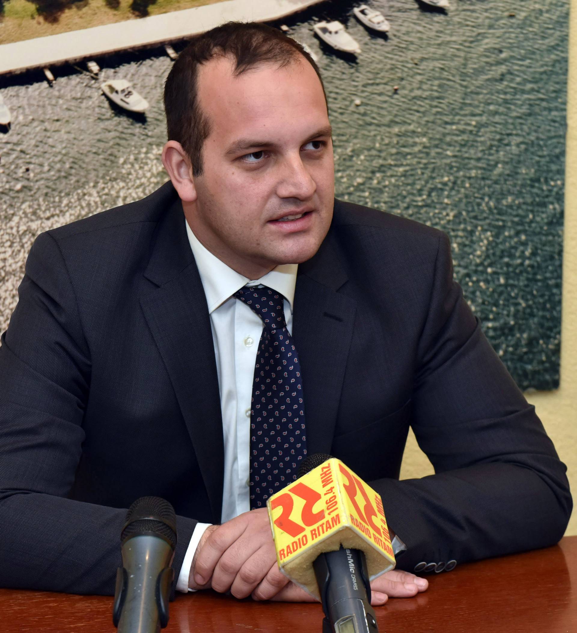 'Bernardić i ostali kandidati  imaju nerealan broj potpisa'