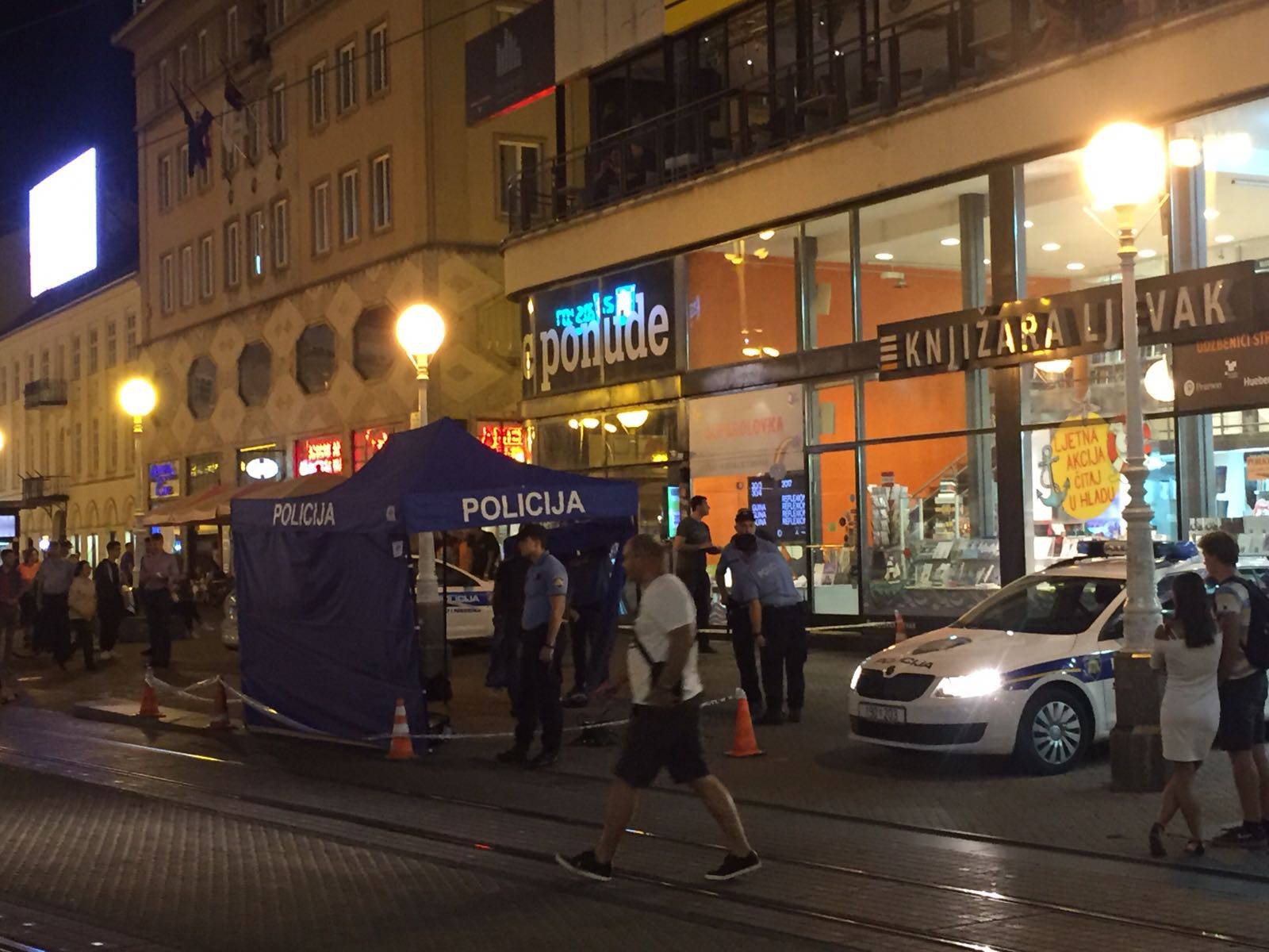 Žena preminula  na Trgu bana Jelačića: Nisu joj mogli pomoći