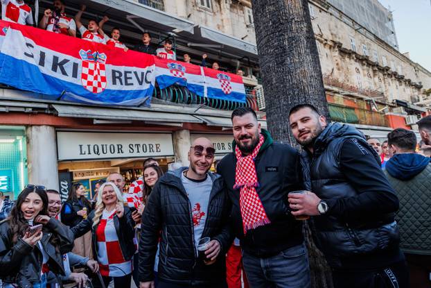 Split: Atmosefra na splitskoj rivi uoči početka utakmice UEFA Lige nacija Hrvatska - Francuska