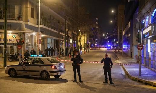 U Ateni benzinskim bombama i kamenjem napali policijsku postaju, više od 70 uhićenih