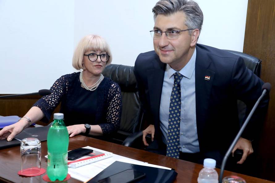 Saborski Odbor za obitelj, mlade i sport raspravlja o povjerenju ministrici Vesni BedekoviÄ
