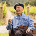 Pogledajte kako najslavniji svjetski i hrvatski vinar ide u berbu u 101. godini života