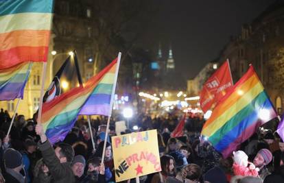 Nekoliko stotina  na prosvjedu: 'Dosta nam je straha i nasilja'