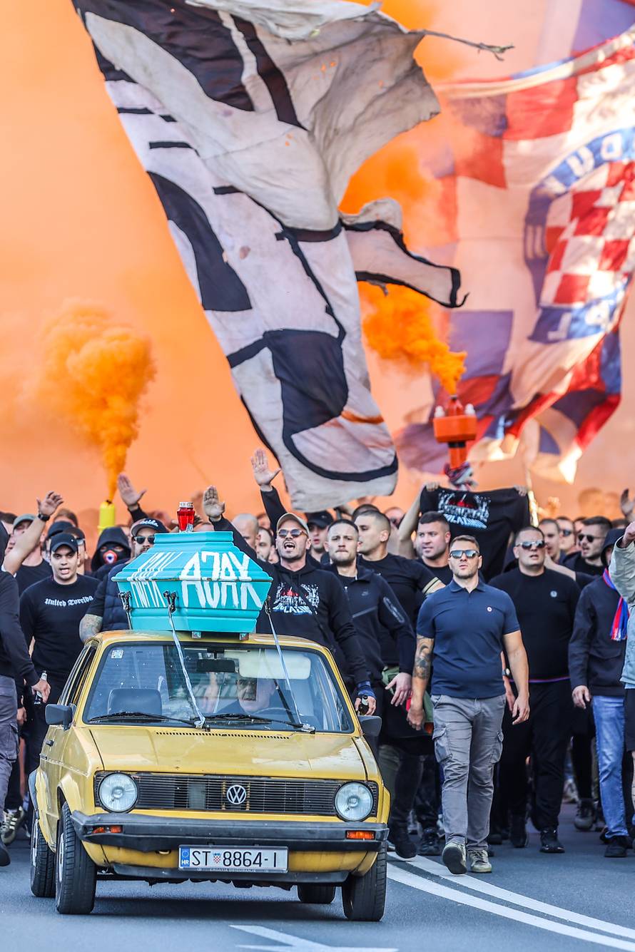 Split: Korteo Torcide prema stadionu Poljud