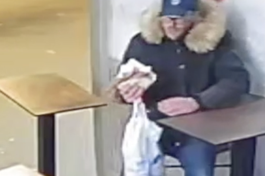 Policija traži ovog čovjeka sa snimke