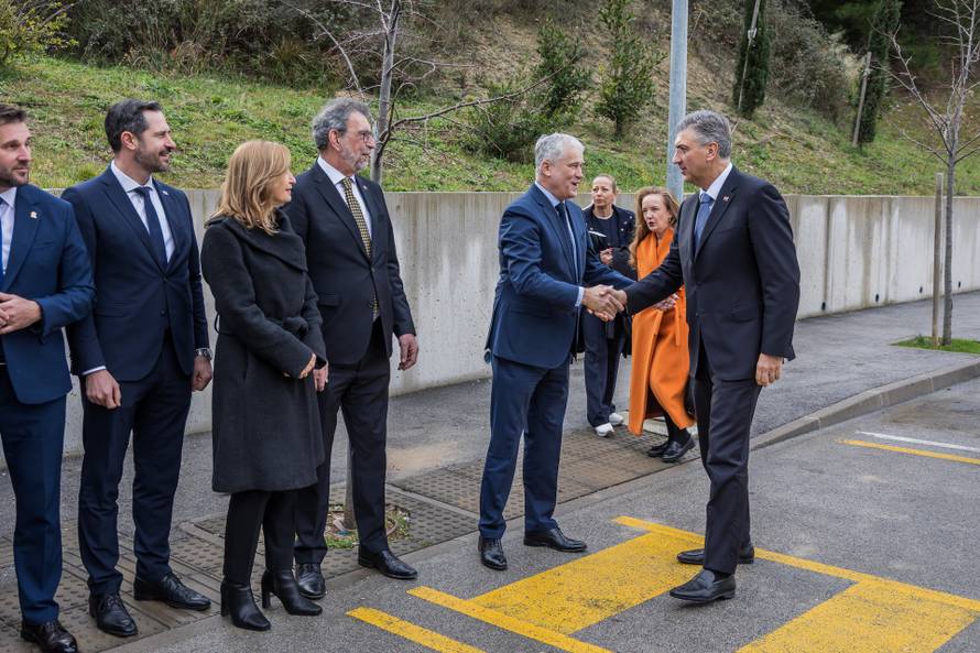 Solin: Andrej Plenković u društvu ministara otvorio je radove na pročistaču vode