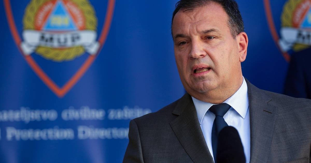 Beroš: 'Rukovanje je bliski kontakt, a pozdrav laktom nije, on je bolji ...