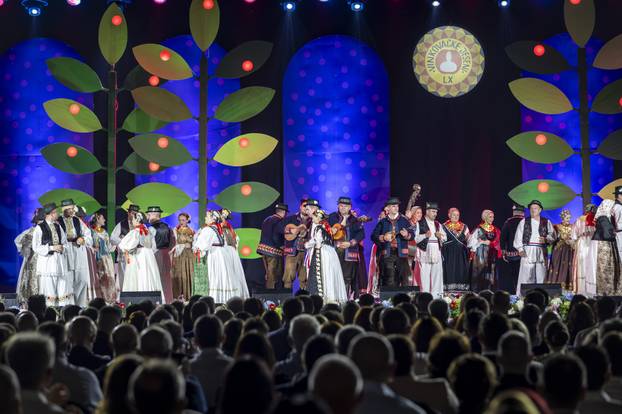 Vinkovci: 60. Vinkovačke jeseni pod sloganom "Jesen rumeni jabuka"