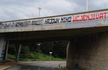 Osvanuo natpis kod Poljuda: Hajduka nitko ucjenjivati neće