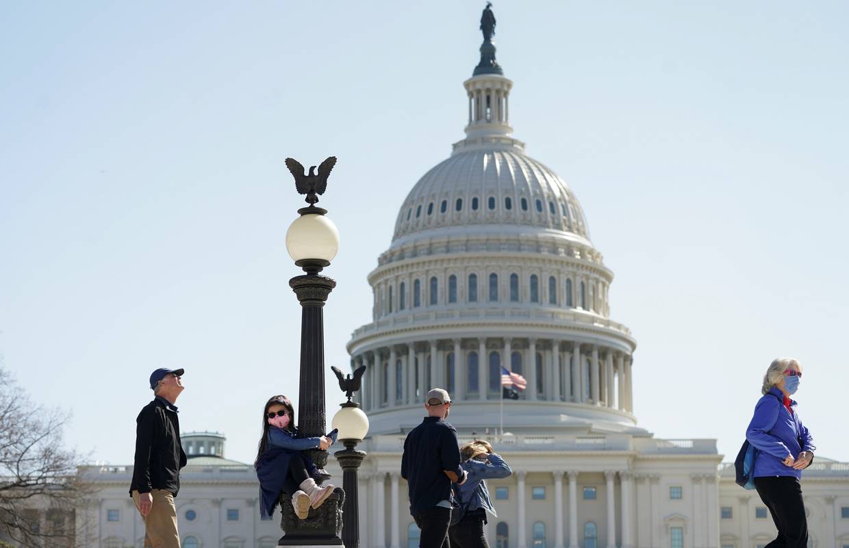 Što se događa u Washingtonu? Ljudi zvali 911 zbog eksplozije, vojni avioni probili zvučni zid?!