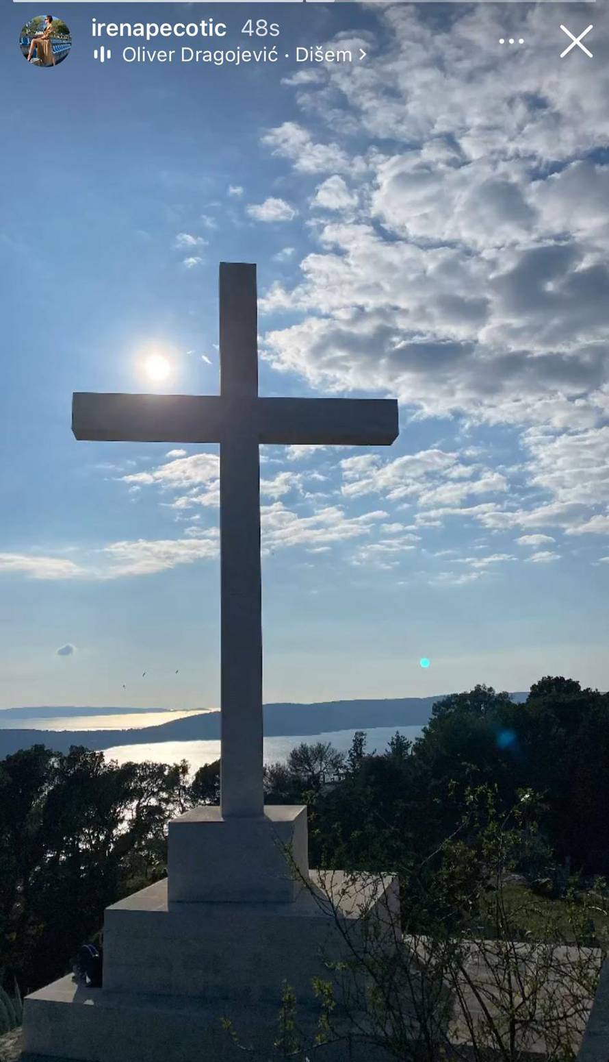 Zaljubljeni Silvia i Peco uživaju na rivi: Ne skrivaju svoju ljubav