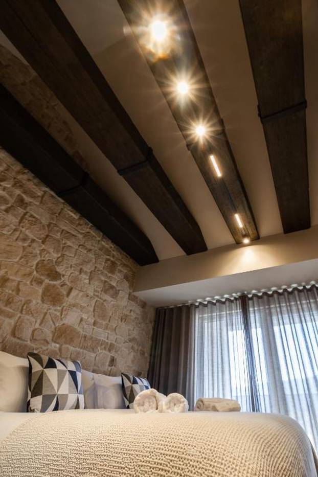 FOTO Ovako izgleda vila bivšeg potpredsjednika HDZ-a. Noćenje 1100 eura, ima bazen, saunu...