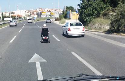 Pravi Alan Ford u Splitu: Jurio kolicima autocestom 10 km/h