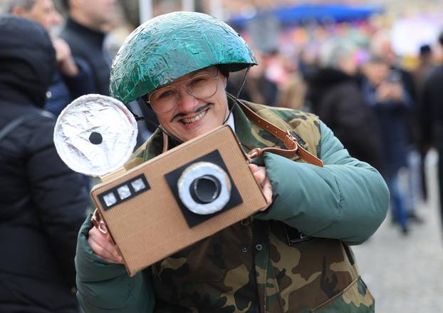 Velika povorka maskiranih grupa na 200. Samoborskom fašniku