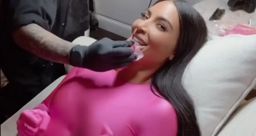 Kim Kardashian otkrila je svoju tajnu tetovažu, napravila ju je zbog bivšeg: 'Zaboravim na nju'