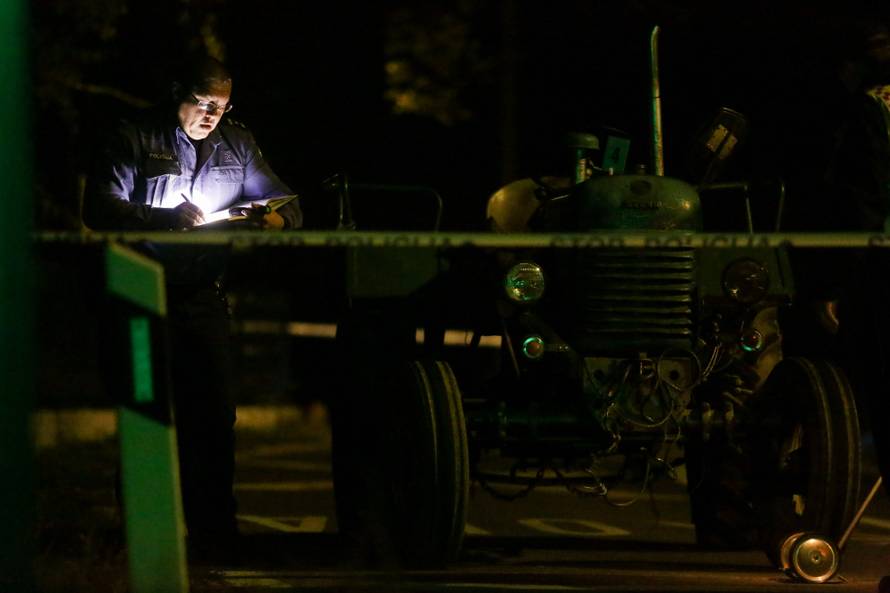 Novi Golubovec: Pao s traktora i poginuo