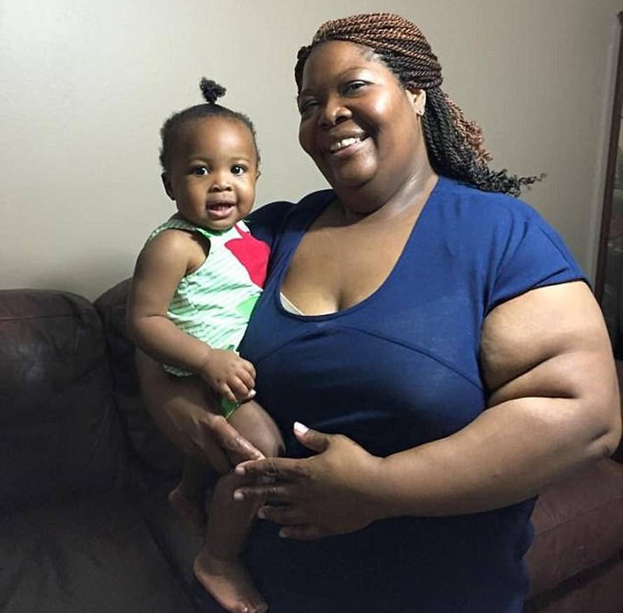 Potresno! Curica se držala za mrtvu majku i čekala spasioce