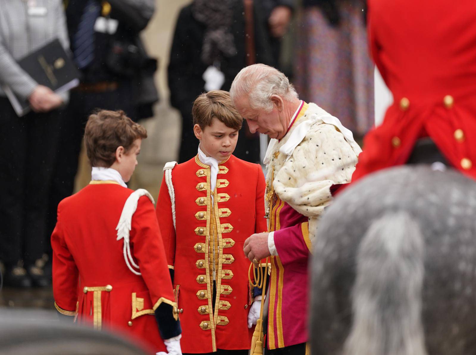 London: Princ George predvodio je paževe na krunidbi svog djeda 