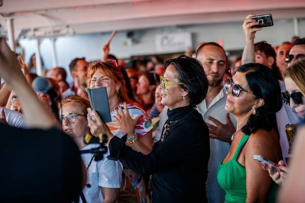 Split: Trajekt Oliver na kojem se održava koncert za vrijeme plovidbe do Vela Luke