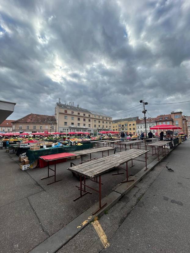 Dio Dolca i dalje zatvoren zbog odloma dijela stropa: 'Statičar nije htio potpisati da je sigurno'