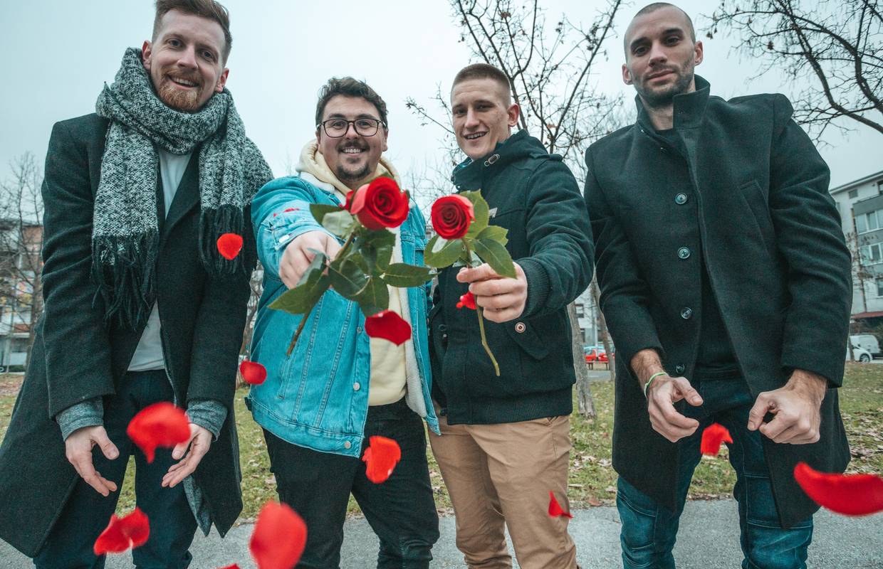 Prijatelji pokrenuli val dobrih vibracija: ‘Žene pitaju kad s ružama dolazimo u njihov grad’