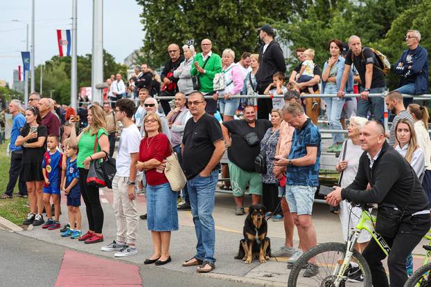 Zagreb: Generalna proba svečanog vojnog mimohoda
