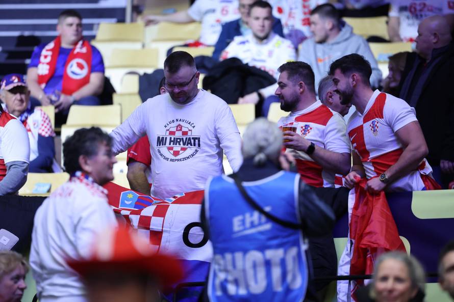 Navijači na utakmici između Islanda i Hrvatske u borbi za treće mjesto EHF Europskog prvenstva