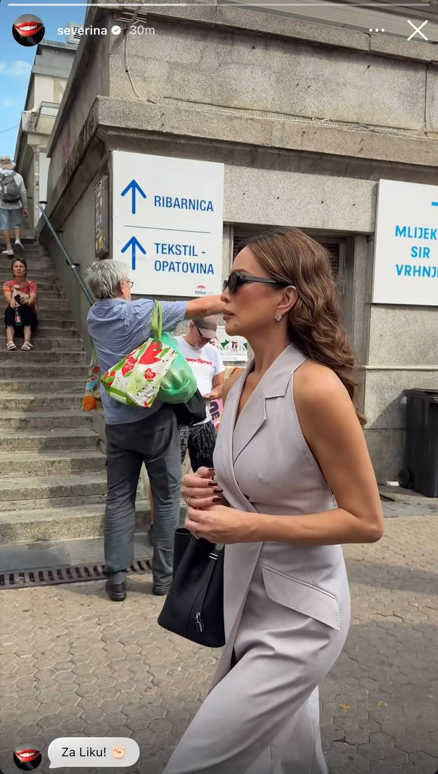 Severina na prosvjedu za Liku na Trgu bana Josipa Jelačića