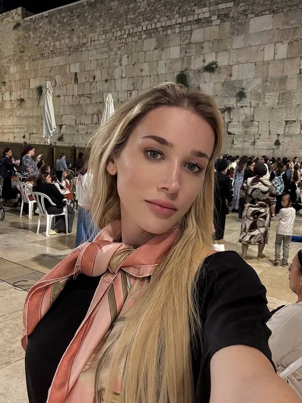 FOTO 'Izlazim s ružnim frajerima jer moram biti zgodnija u vezi'