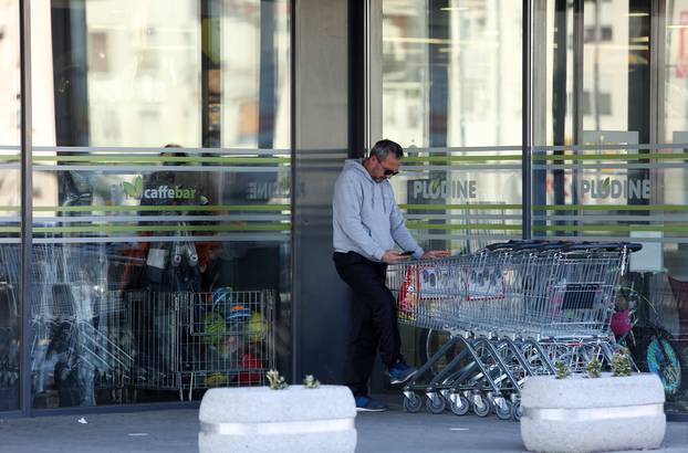 Zagreb: Zbog blagdana trgovinama produženo radno vrijeme