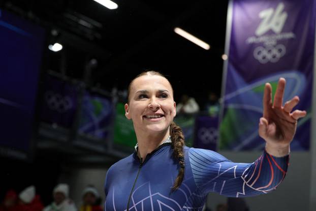 Bobsleigh - Women's Monobob Heat 4