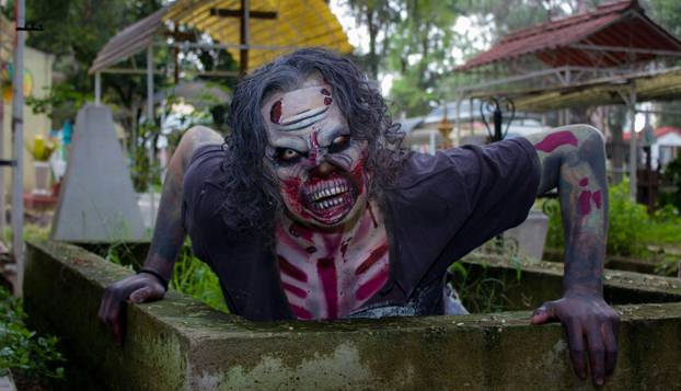 FOTO Ekrani su prepuni zombi-apokalipsa: Put živih mrtvaca od horora Haitija do danas...