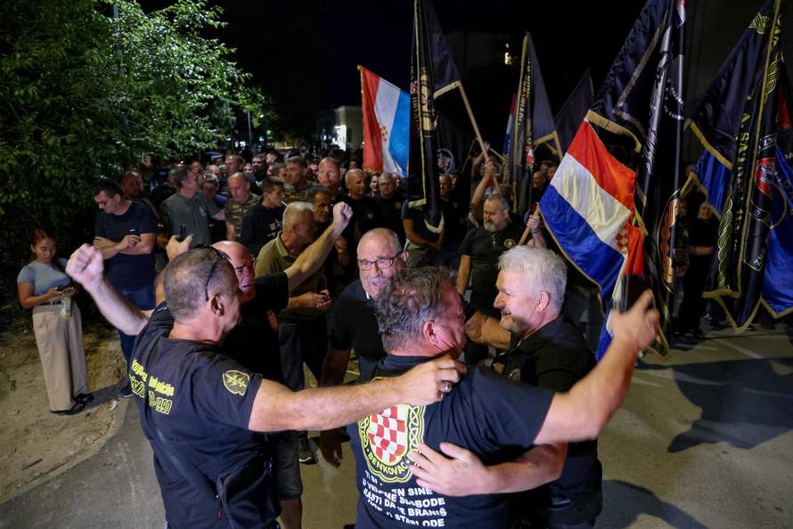 Benkovac: Prosvjed branitelja protiv festivala Nosi se