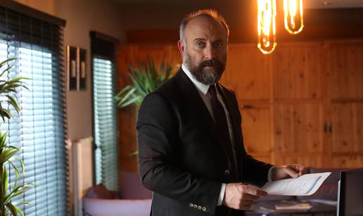 Vladar turske scene Halit Ergenc vraća se na male ekrane: Zbog glume je spavao čak i na ulici...