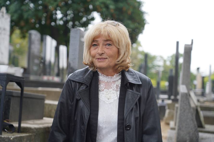 Beograd: Na Centralnom groblju obilježeno 30 godina od smrti pjevača Tome Zdravkovića