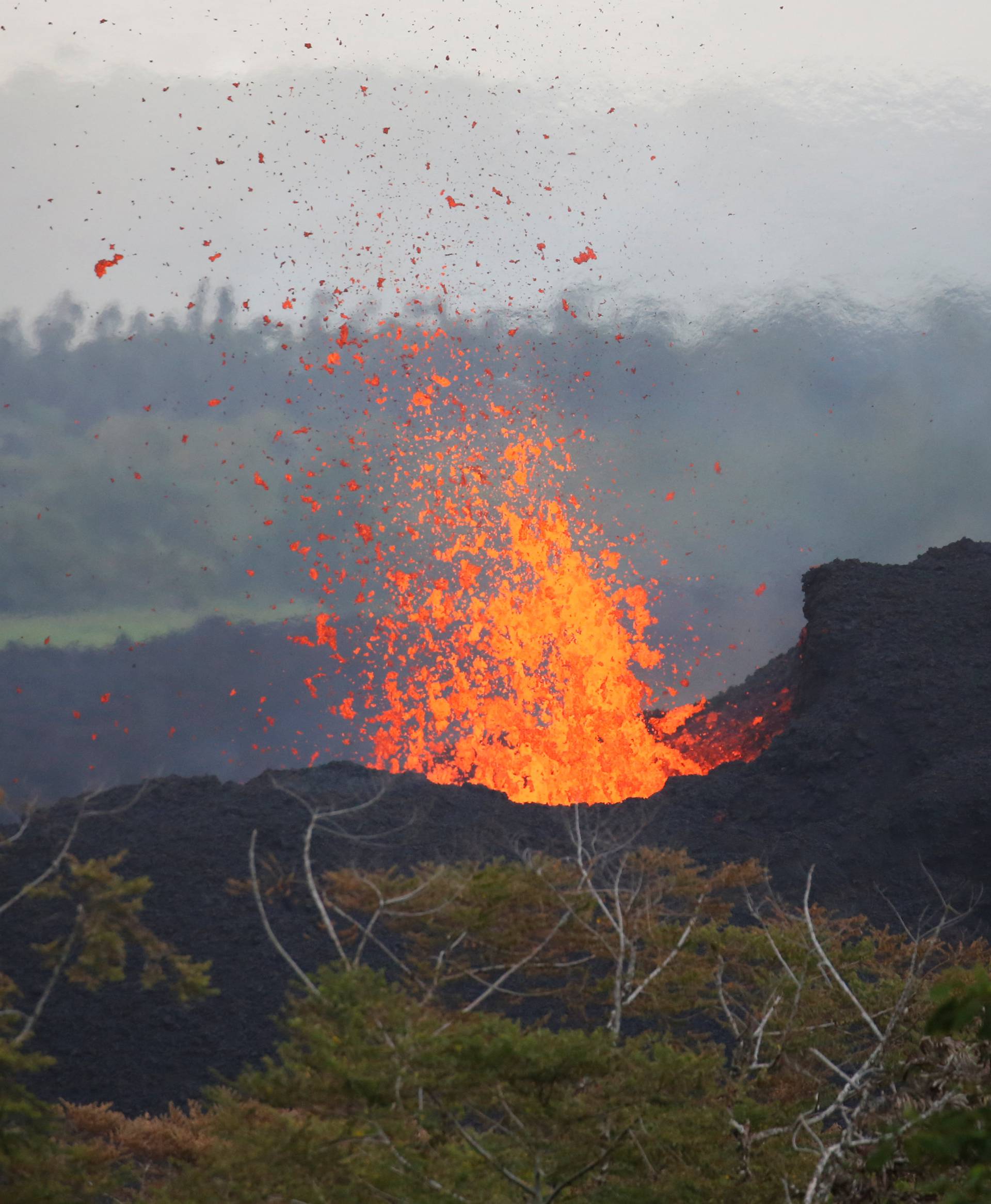 Lava erupts on the outskirts of Pahoa