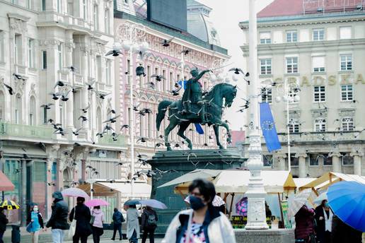 Svaki peti građanin boji se otkaza, a više od polovice njih prestala se družiti s prijateljima