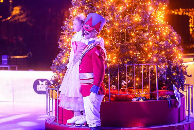 Ledeni park na Trgu kralja Tomislava otvoren uz predstavu Orašar