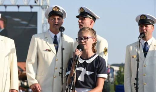 FOTO Prije 11 godina pjevala je himnu na mimohodu, evo kako danas izgleda Mia Negoveti&cacute;