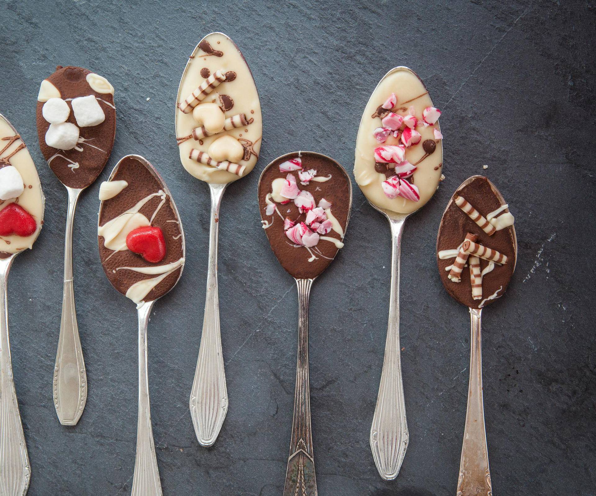 Imate višak čokoladnih mrvica: Super ideje kako ih iskoristiti
