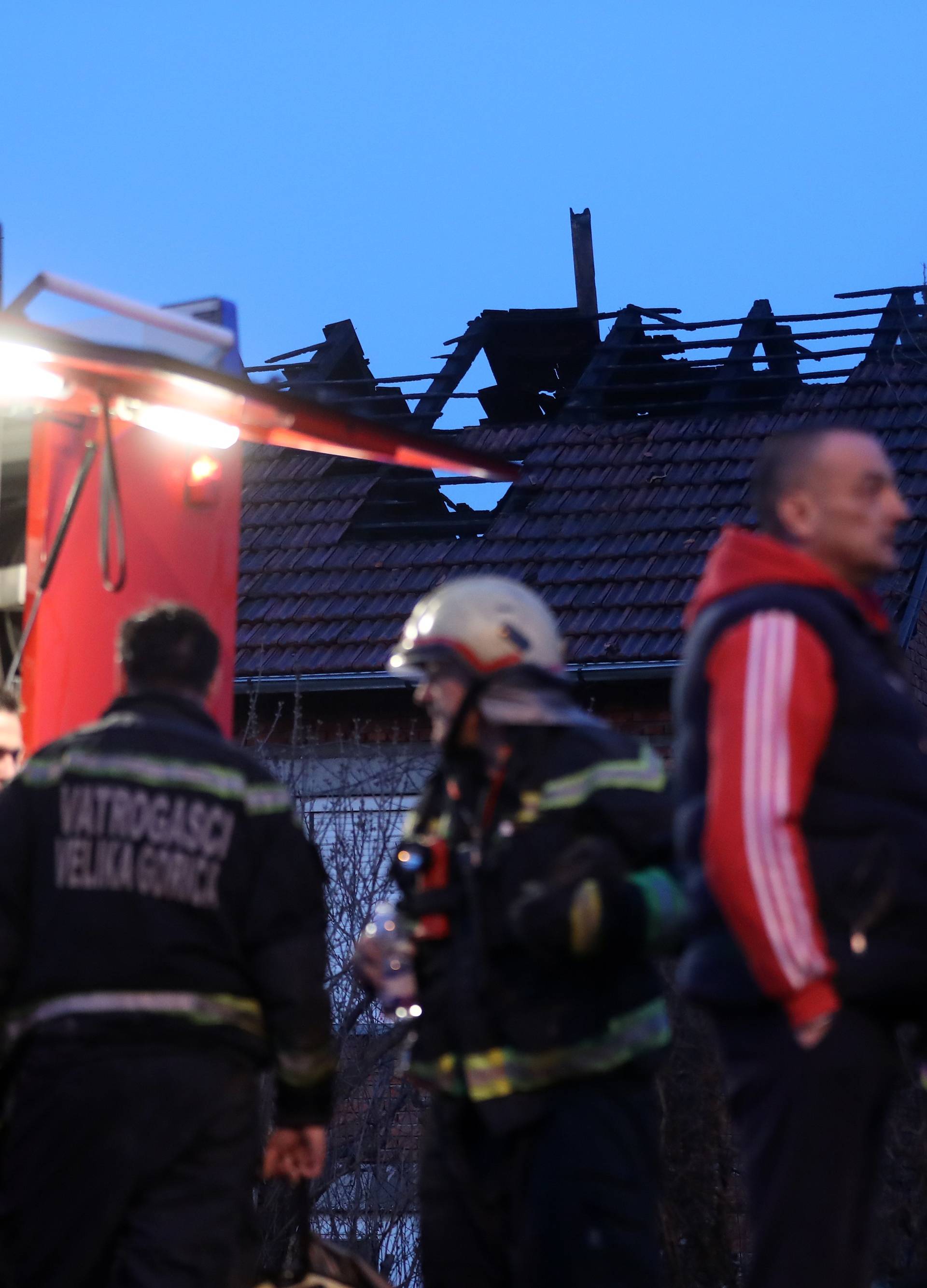 Zapalio se dimnjak na kući u Velikoj Gorici, izgorio je krov