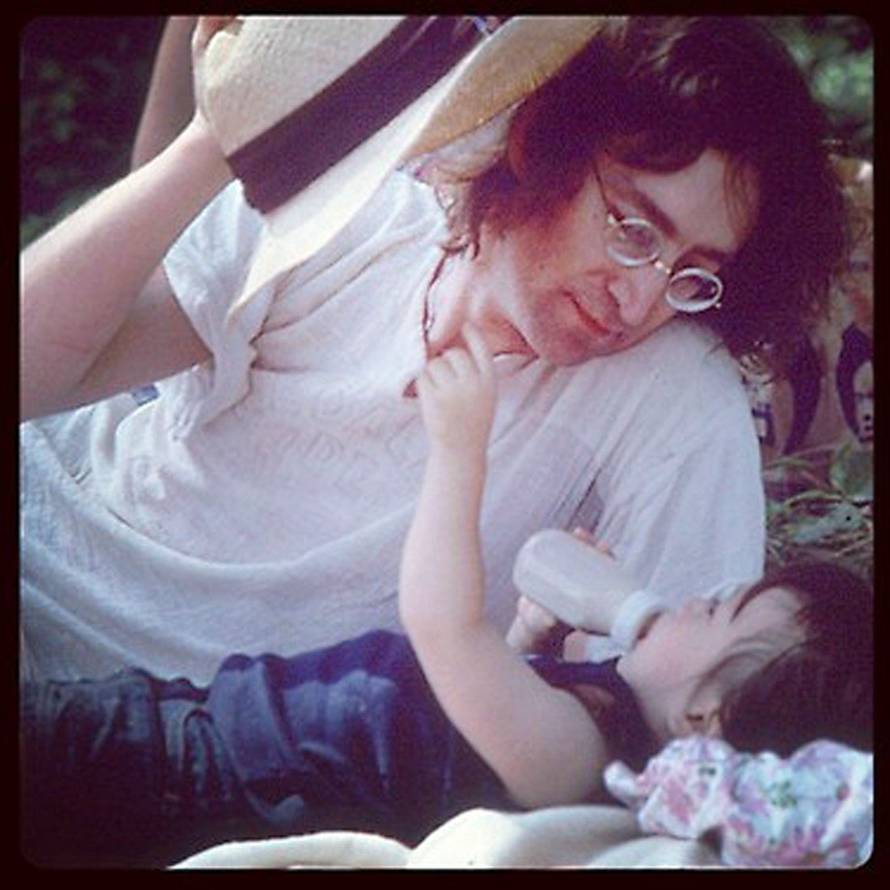 GREAT CELEBRITY SOCIAL NETWORK PICTURES