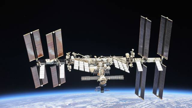 NASA gradi svemirski remorker. Odvući će ISS da sigurno izgori i  završi u 'svemirskom groblju'