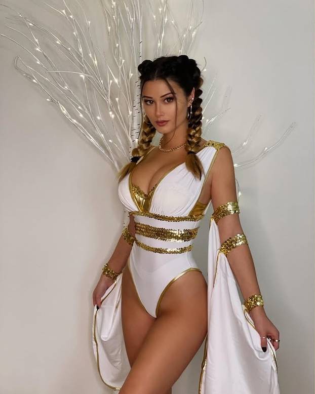 FOTO Ljepotica spojila seksepil i majčinstvo i inspirirala milijune ljudi u cijelom svijetu