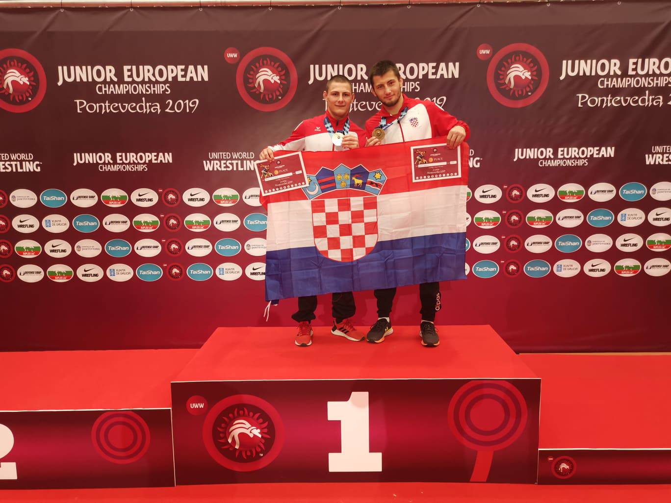 Povijesni uspjeh za Hrvatsku! Dvije bronce na EP-u u hrvanju