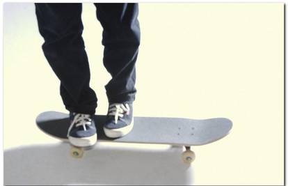Stajanje na skateboardu uvježbajte na tepihu