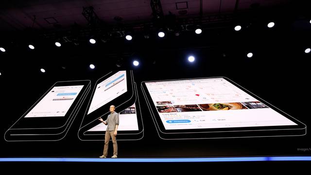 Samsung unveils foldable screen display in San Francisco