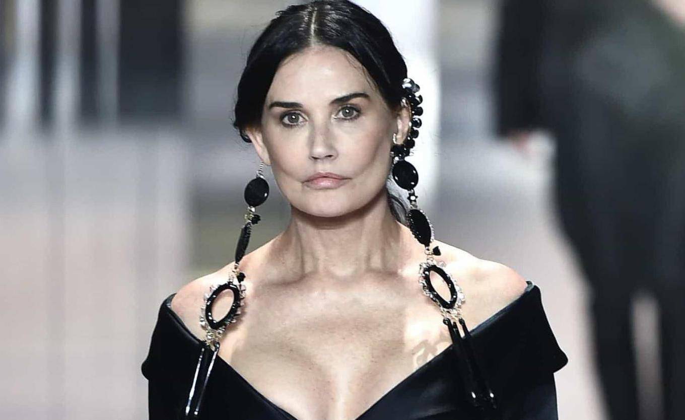 Demi Moore (58) šokirala svoje fanove vitkom figurom: 'Koliko ti ženo imaš godina? Dvadeset?'