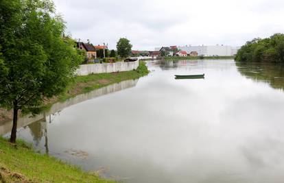 Kupa u Karlovcu stagnira nakon 14 sati rasta, i dalje pripremno stanje obrane od poplava
