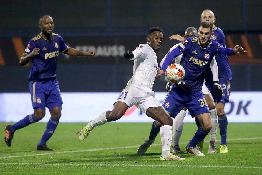 Zagreb: Na kraju prvog poluvremena Ike Ugbo izjednačio s Dinamom